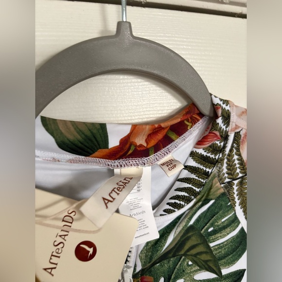 Artesands women's Into the Saltu Seraut Long Sleeve Rashguard Swimwear sz 14 NWT - Picture 6 of 7